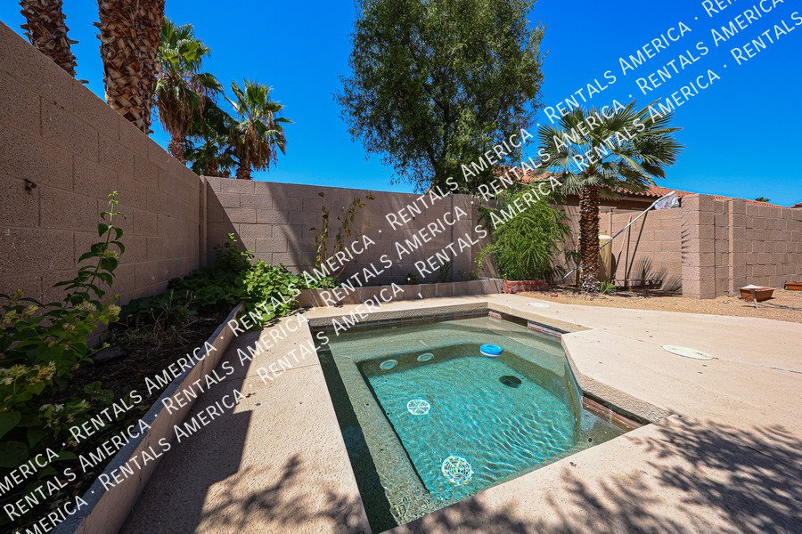 MOVE IN SPECIAL OF 2 WEEKS FREE RENT property image