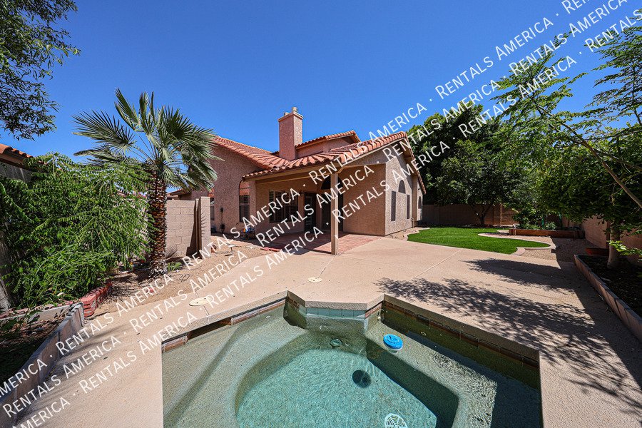 MOVE IN SPECIAL OF 2 WEEKS FREE RENT property image