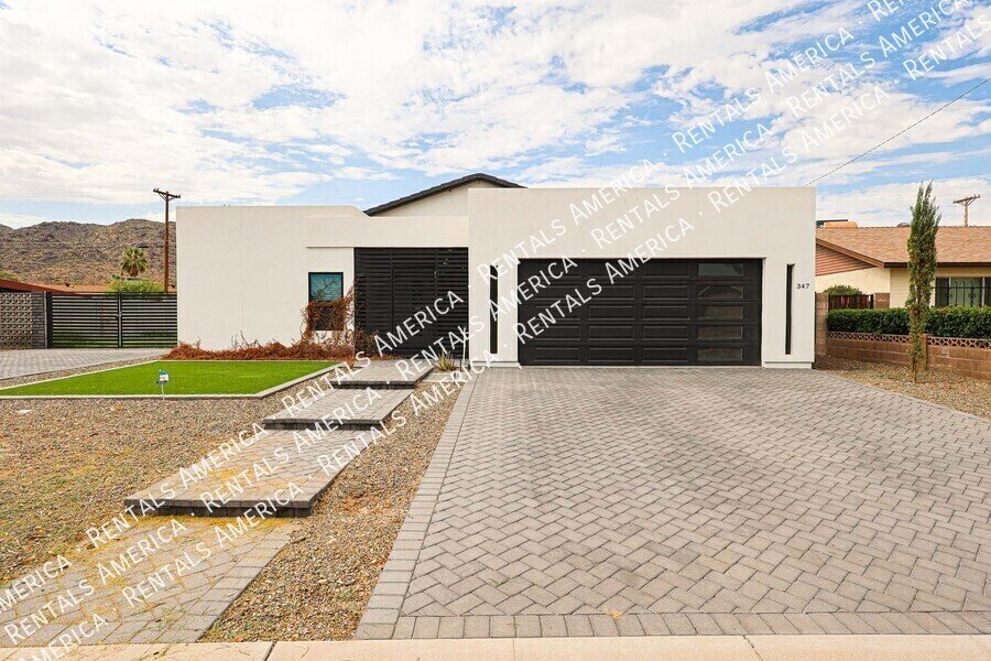Spacious modern 4-bed, 2-bath home with designer finishes property image