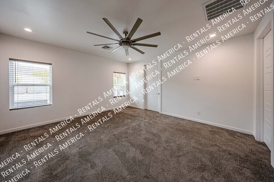 Spacious modern 4-bed, 2-bath home with designer finishes property image