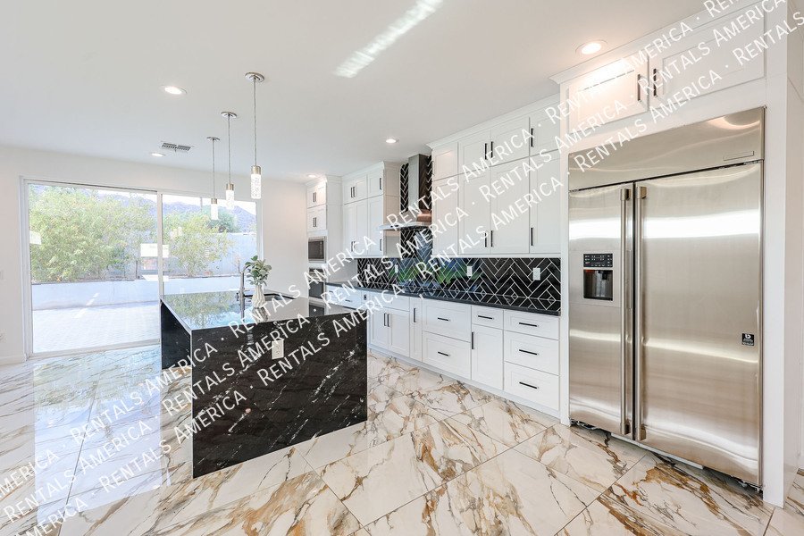 Spacious modern 4-bed, 2-bath home with designer finishes property image
