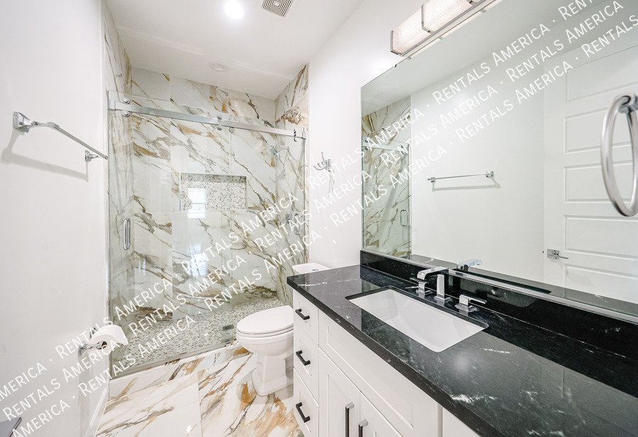 Spacious modern 4-bed, 2-bath home with designer finishes property image