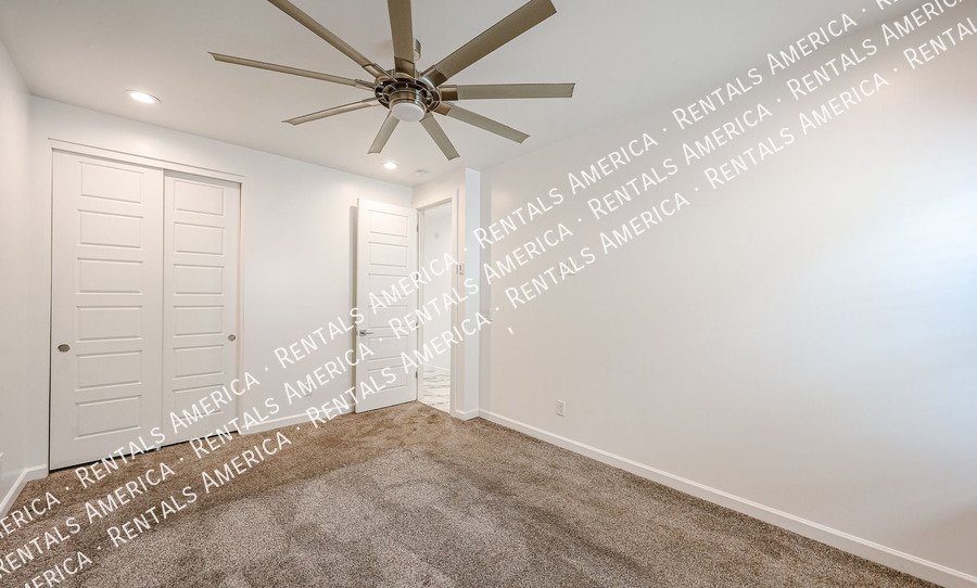 Spacious modern 4-bed, 2-bath home with designer finishes property image