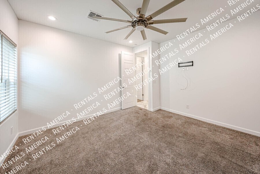 Spacious modern 4-bed, 2-bath home with designer finishes property image