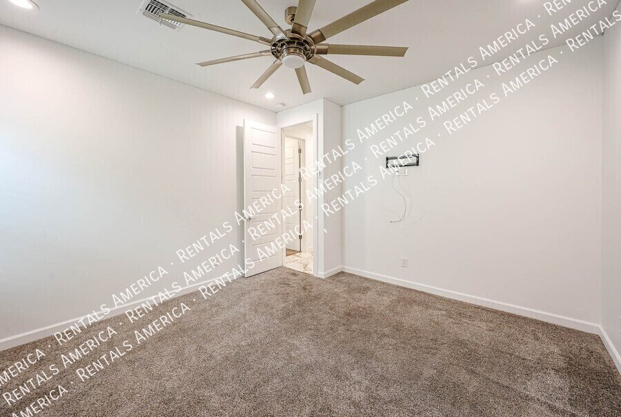 Spacious modern 4-bed, 2-bath home with designer finishes property image