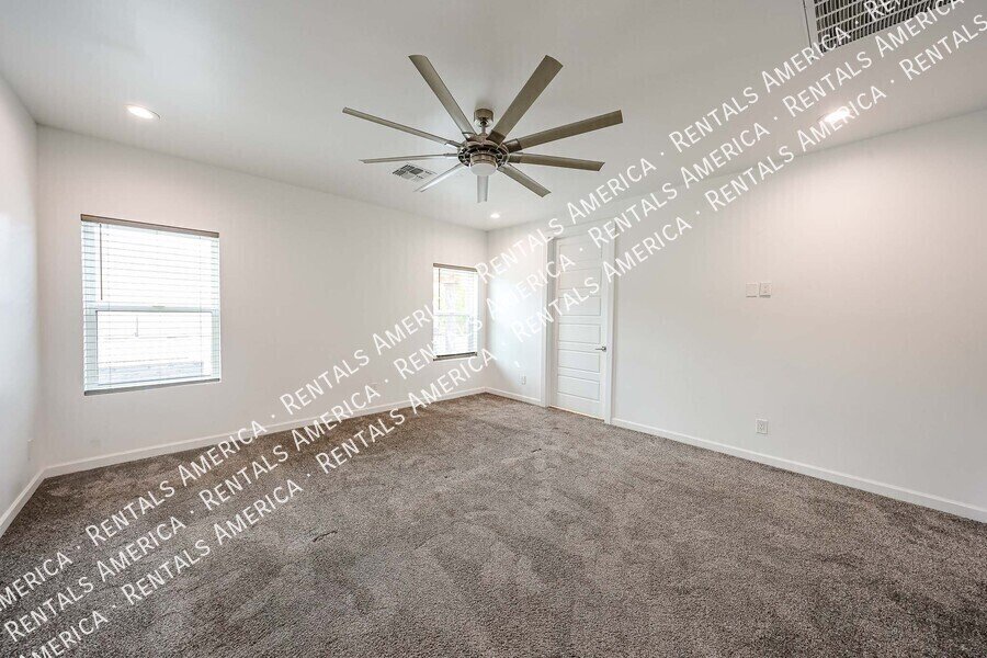 Spacious modern 4-bed, 2-bath home with designer finishes property image