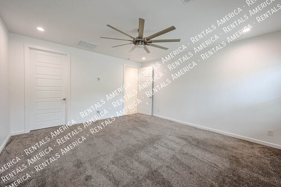 Spacious modern 4-bed, 2-bath home with designer finishes property image