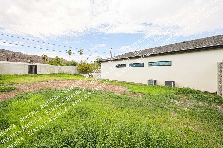 Spacious modern 4-bed, 2-bath home with designer finishes property image