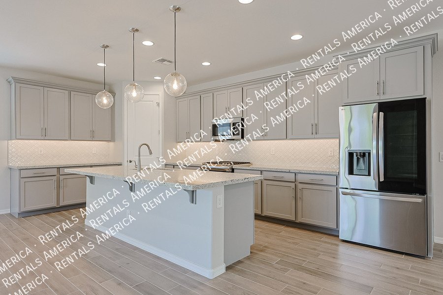 Charming 4-Bedroom, 3-Bath Home in a Desirable Neighborhood property image