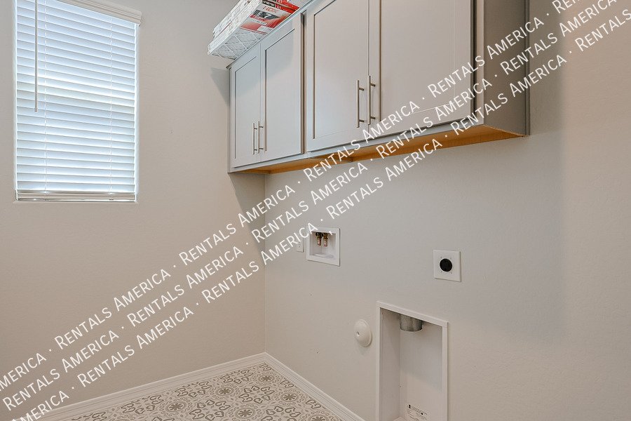 Charming 4-Bedroom, 3-Bath Home in a Desirable Neighborhood property image