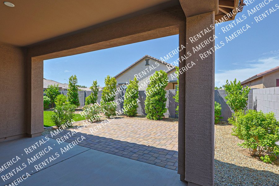 Charming 4-Bedroom, 3-Bath Home in a Desirable Neighborhood property image