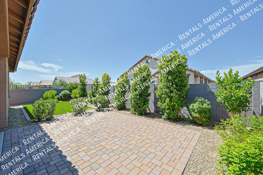 Charming 4-Bedroom, 3-Bath Home in a Desirable Neighborhood property image