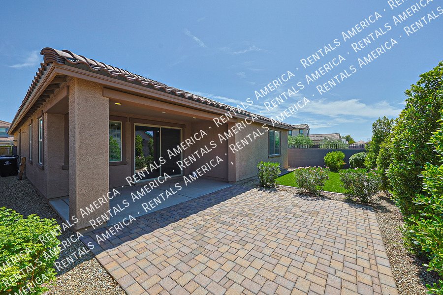 Charming 4-Bedroom, 3-Bath Home in a Desirable Neighborhood property image