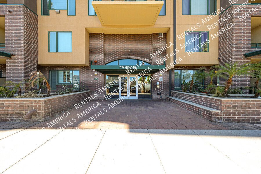 Downtown Phoenix 3rd Floor 1 Bed 1 Bath Condo property image