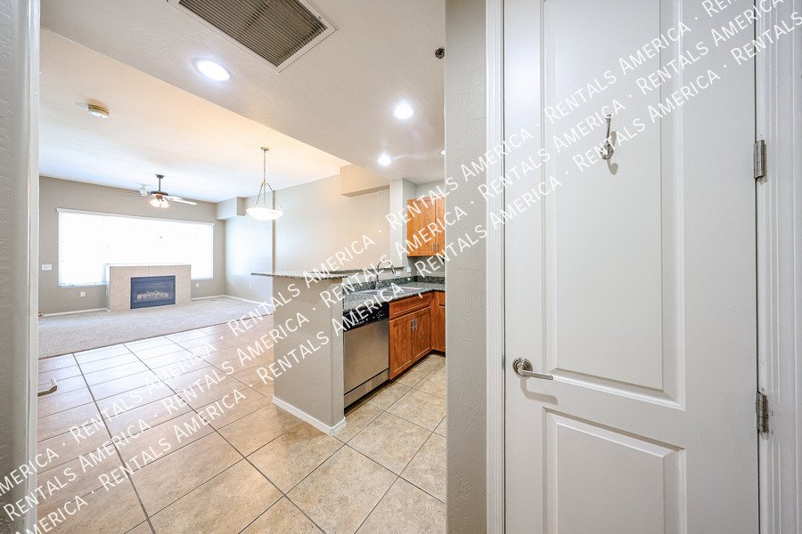 Downtown Phoenix 3rd Floor 1 Bed 1 Bath Condo property image