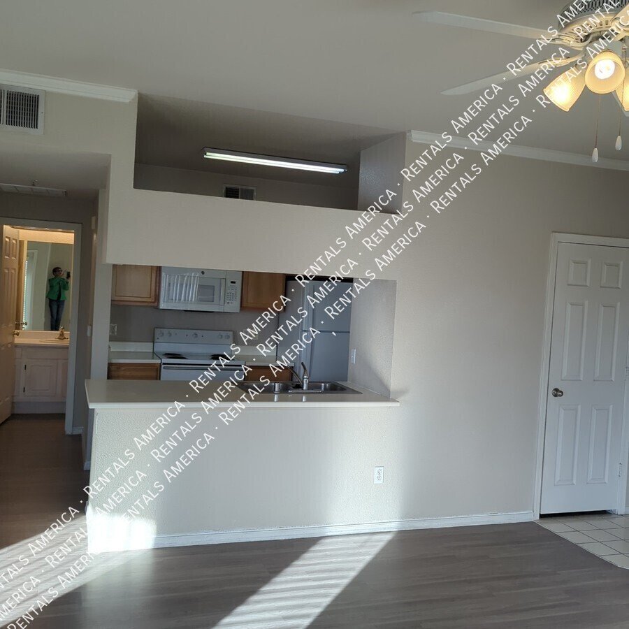 COMING SOON! Awesome 3rd story- 1 bedroom condo in Red Rox Community! property image