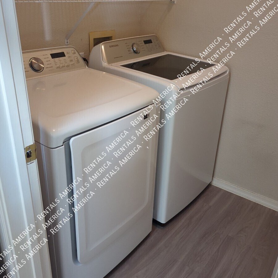 COMING SOON! Awesome 3rd story- 1 bedroom condo in Red Rox Community! property image