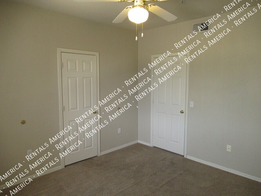 COMING SOON! Awesome 3rd story- 1 bedroom condo in Red Rox Community! property image