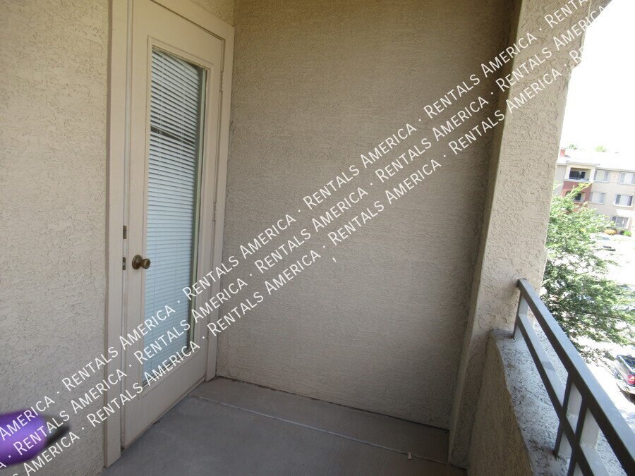 COMING SOON! Awesome 3rd story- 1 bedroom condo in Red Rox Community! property image