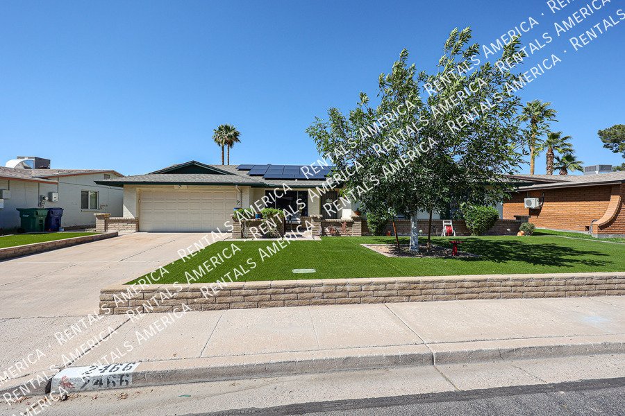 4 bed 2 bath Private Pool No HOA property image