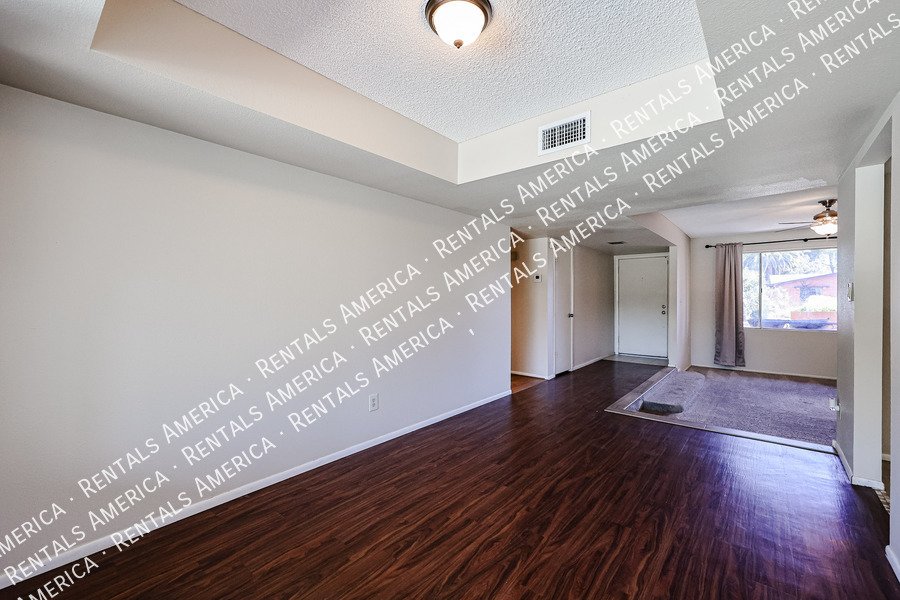 4 bed 2 bath Private Pool No HOA property image