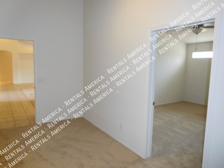 Beautiful Home on a Large Lot in a Highly Desirable Glendale Location! property image