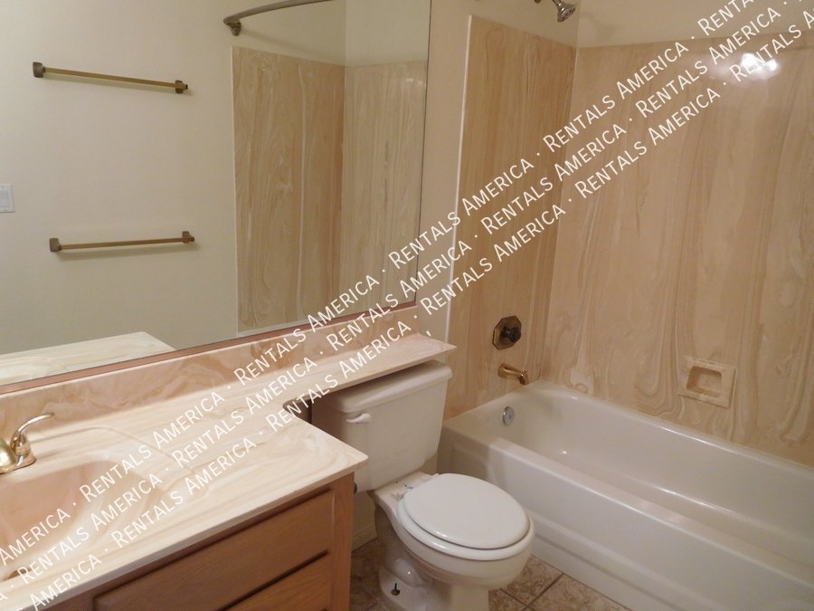 Beautiful Home on a Large Lot in a Highly Desirable Glendale Location! property image