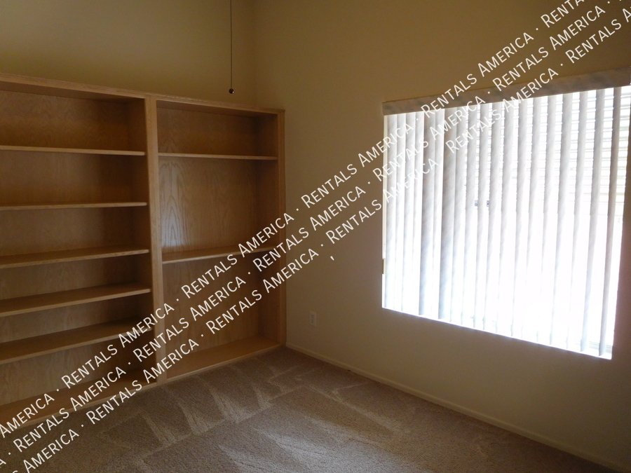 Beautiful Home on a Large Lot in a Highly Desirable Glendale Location! property image