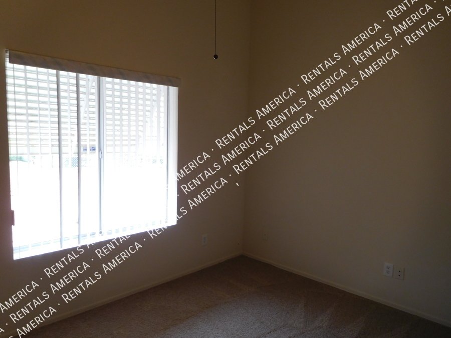 Beautiful Home on a Large Lot in a Highly Desirable Glendale Location! property image