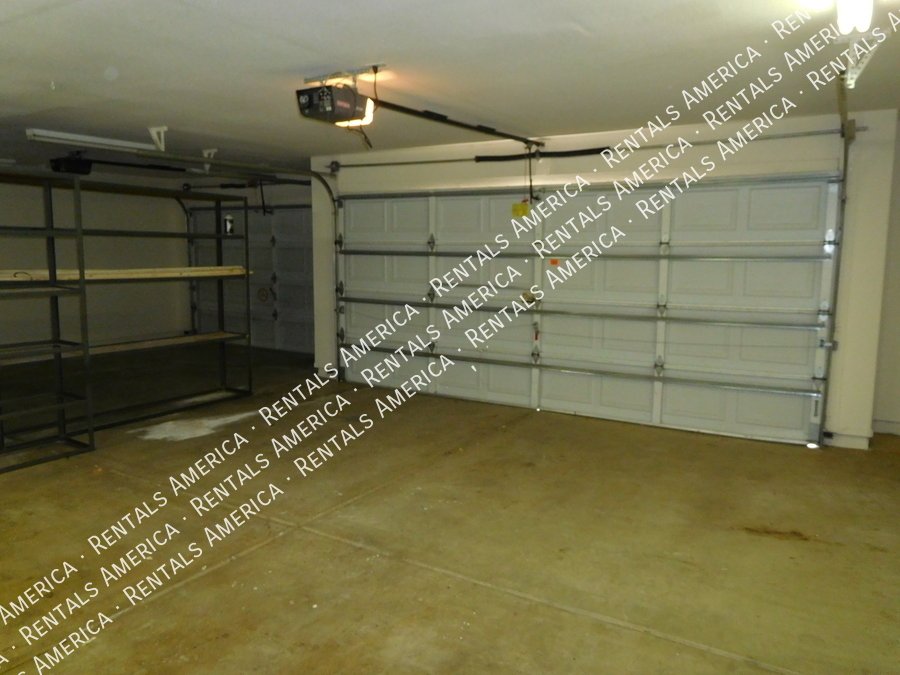 Beautiful Home on a Large Lot in a Highly Desirable Glendale Location! property image