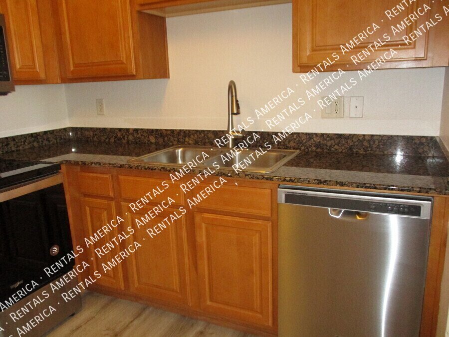 1 bedroom with washer and dryer! property image