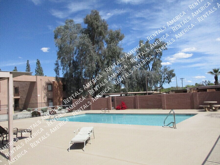 1 bedroom with washer and dryer! property image