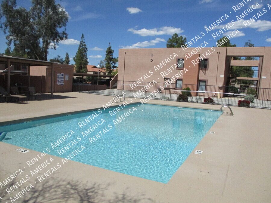 1 bedroom with washer and dryer! property image