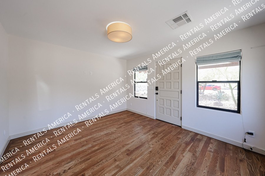 Historic Phoenix Bungalow | Fully Remodeled | No HOA | RV Gate property image