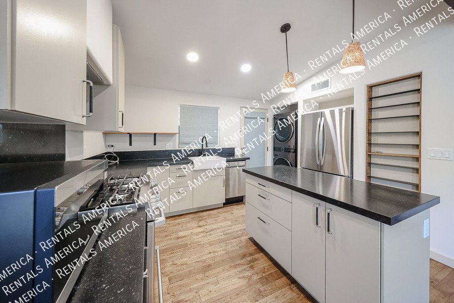 Historic Phoenix Bungalow | Fully Remodeled | No HOA | RV Gate property image