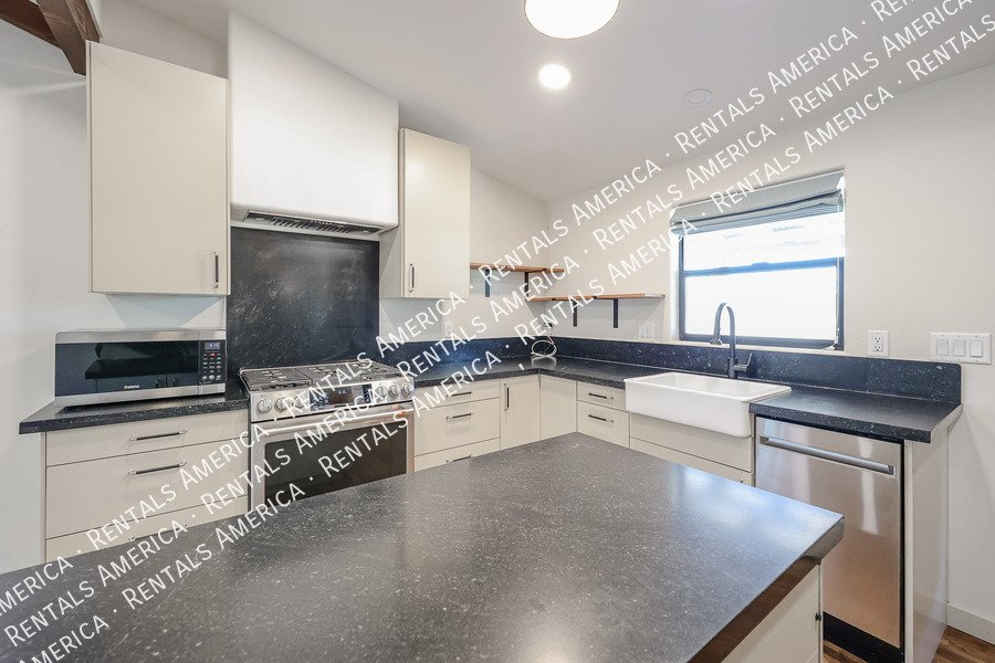 Historic Phoenix Bungalow | Fully Remodeled | No HOA | RV Gate property image
