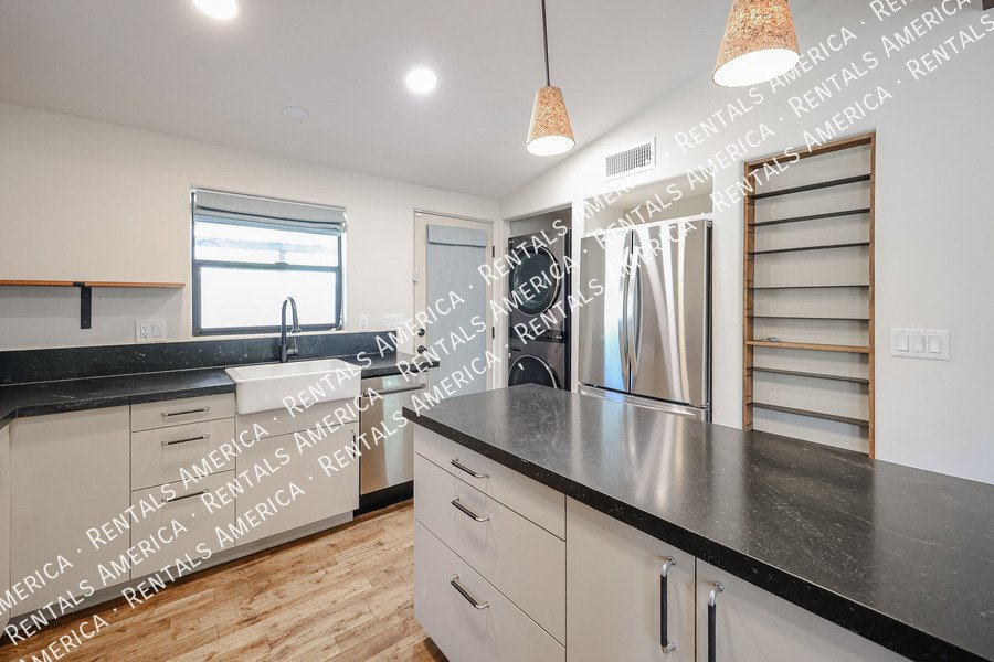Historic Phoenix Bungalow | Fully Remodeled | No HOA | RV Gate property image