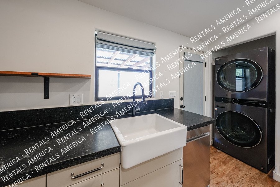 Historic Phoenix Bungalow | Fully Remodeled | No HOA | RV Gate property image