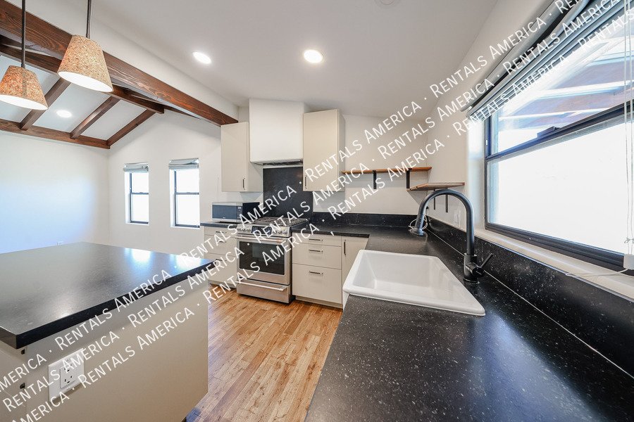 Historic Phoenix Bungalow | Fully Remodeled | No HOA | RV Gate property image