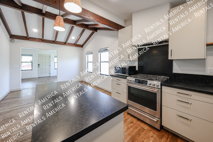 Historic Phoenix Bungalow | Fully Remodeled | No HOA | RV Gate property image