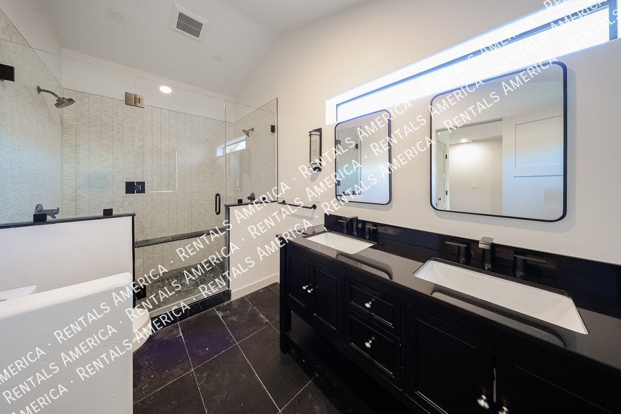 Historic Phoenix Bungalow | Fully Remodeled | No HOA | RV Gate property image