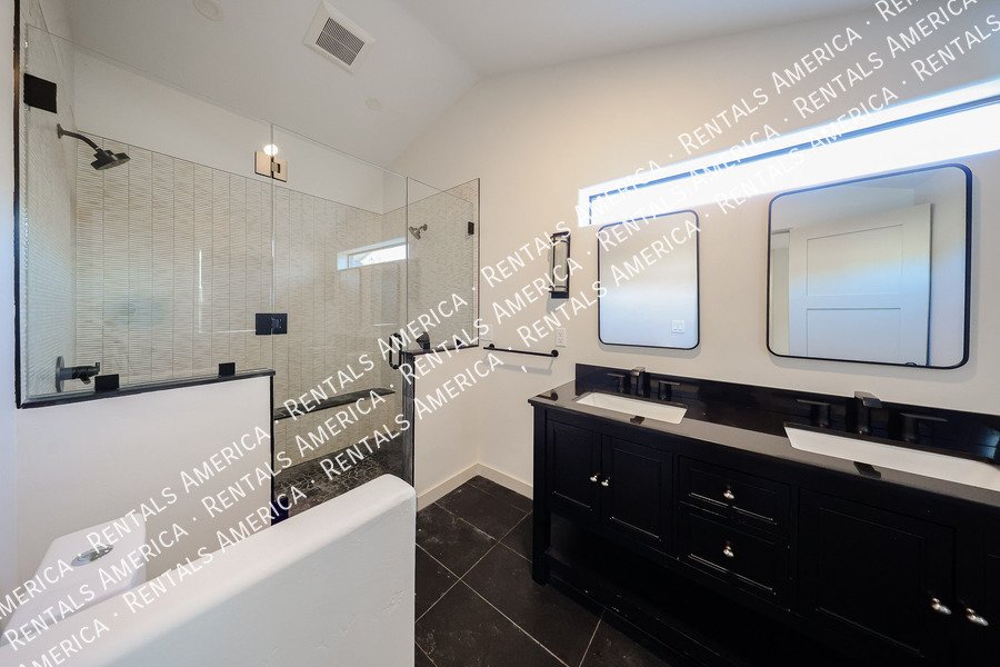 Historic Phoenix Bungalow | Fully Remodeled | No HOA | RV Gate property image