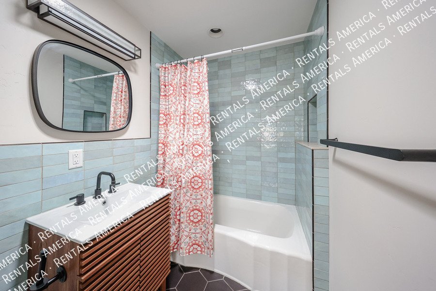 Historic Phoenix Bungalow | Fully Remodeled | No HOA | RV Gate property image