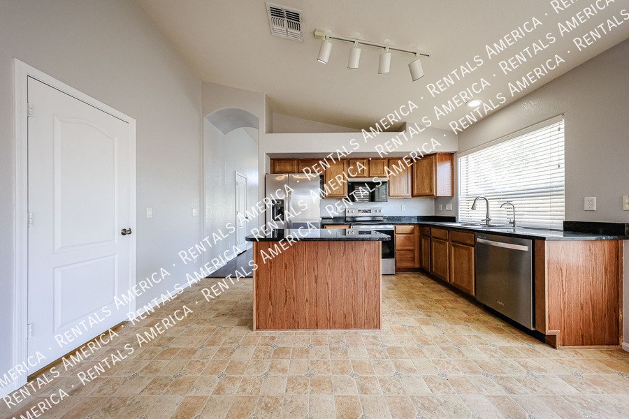 For Rent: Single Level, 3 Bedroom Home in Circle Cross Ranch, San Tan property image