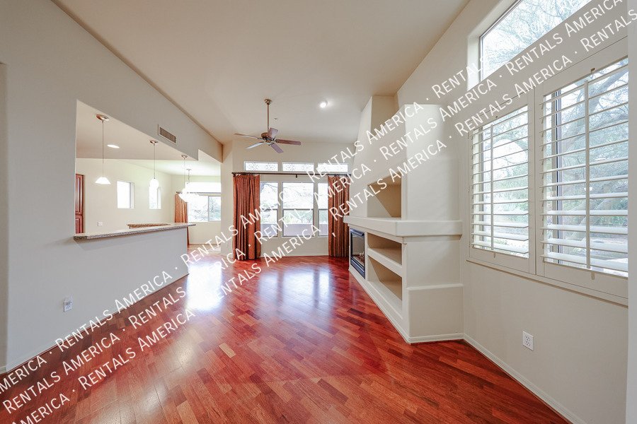 Available Now 2 Bed Plus Den 2 Bath Condo property image