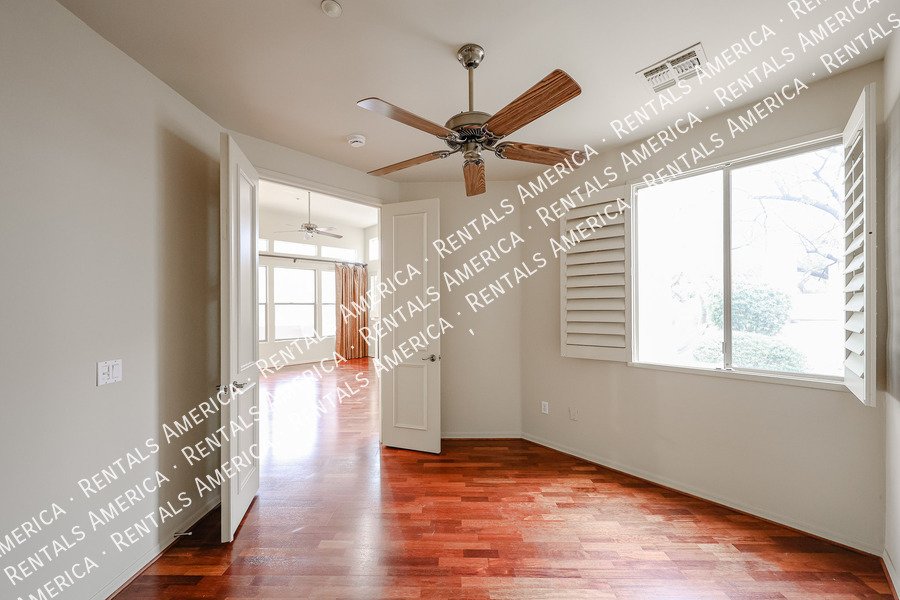 Available Now 2 Bed Plus Den 2 Bath Condo property image