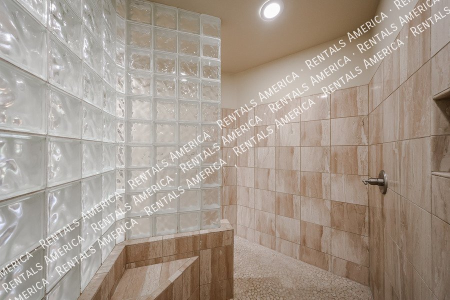 Available Now 2 Bed Plus Den 2 Bath Condo property image