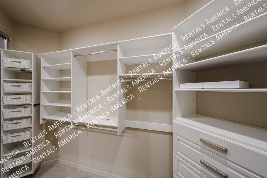 Available Now 2 Bed Plus Den 2 Bath Condo property image