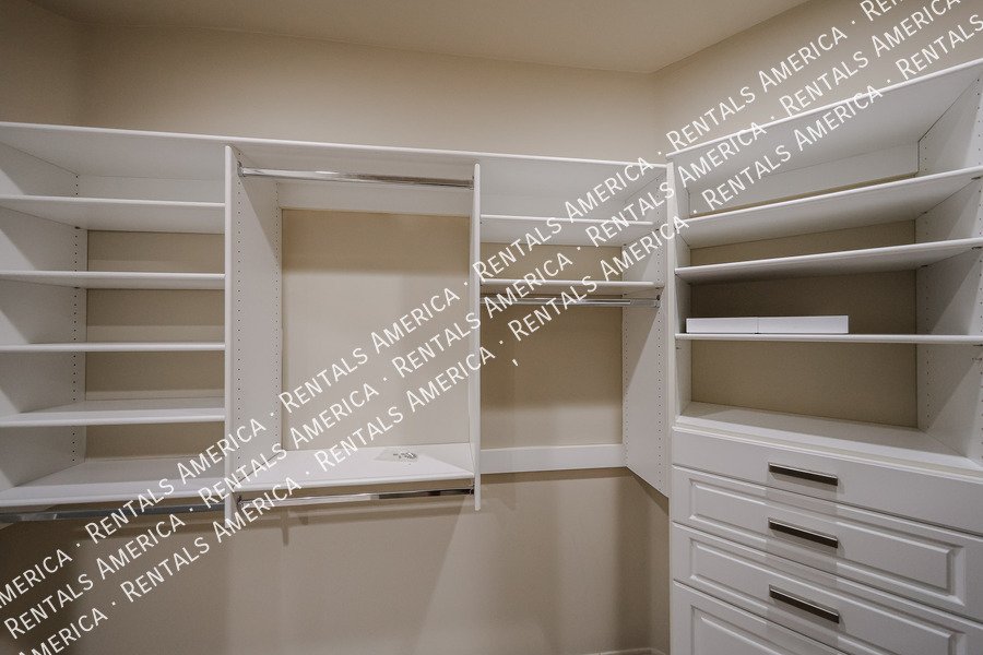 Available Now 2 Bed Plus Den 2 Bath Condo property image