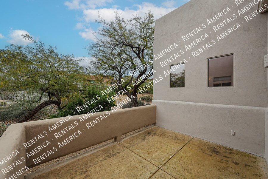 Available Now 2 Bed Plus Den 2 Bath Condo property image
